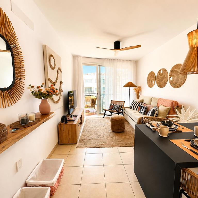 Ocean View - Deluxe One-Bedroom Apartment with Ocean View - 4