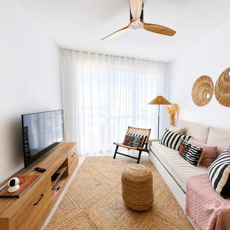 Ocean View - Deluxe One-Bedroom Apartment with Ocean View - 15