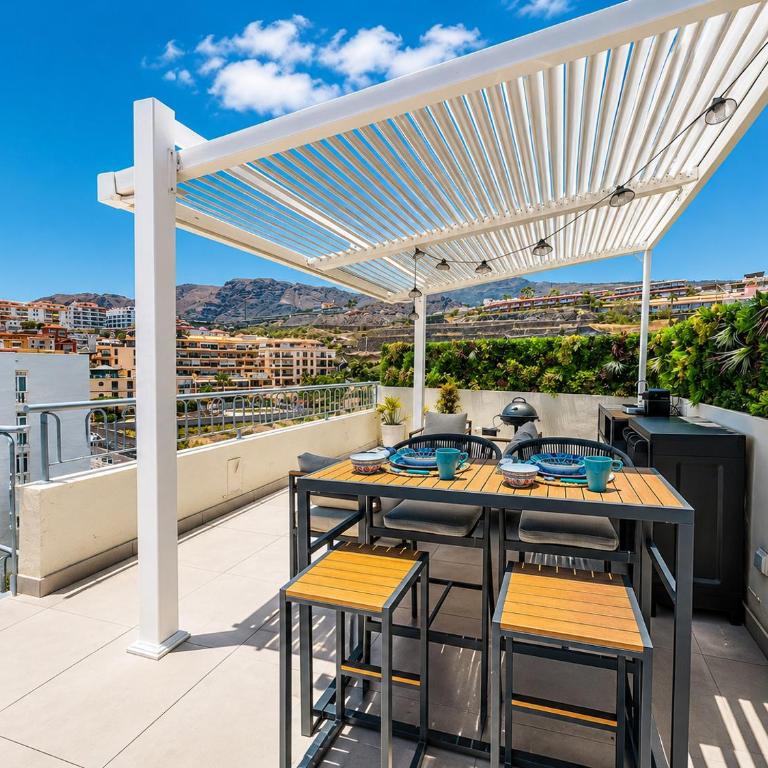 Ocean View - Deluxe One-Bedroom Apartment with Ocean View - 12