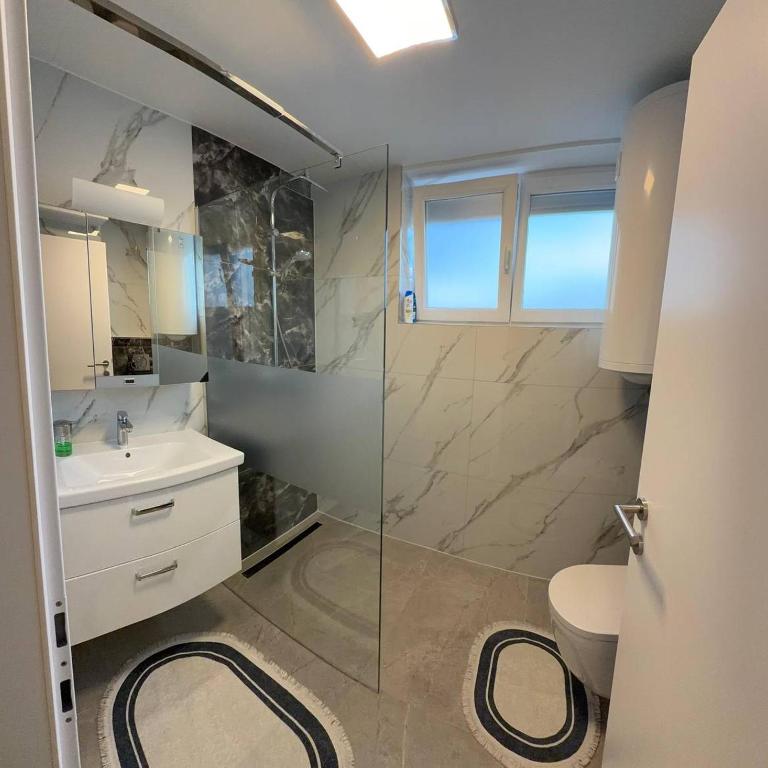 Neue Wohnung Altstadt 10 Gehminuten entfernt - Apartamento de 2 dormitorios - 4