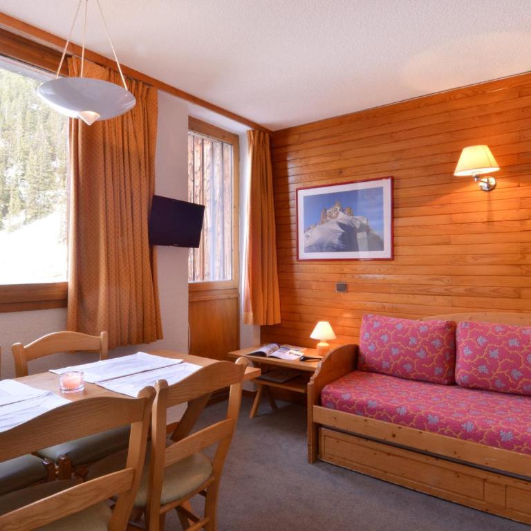 Studio confortable 2 étoiles, ski aux pieds, pour 4 personnes - Studio - 1