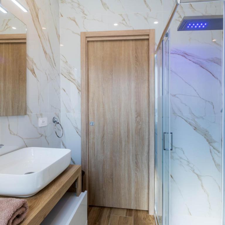 Residenza Alexander Luxury 2 - Two-Bedroom Superior Apartment - 11