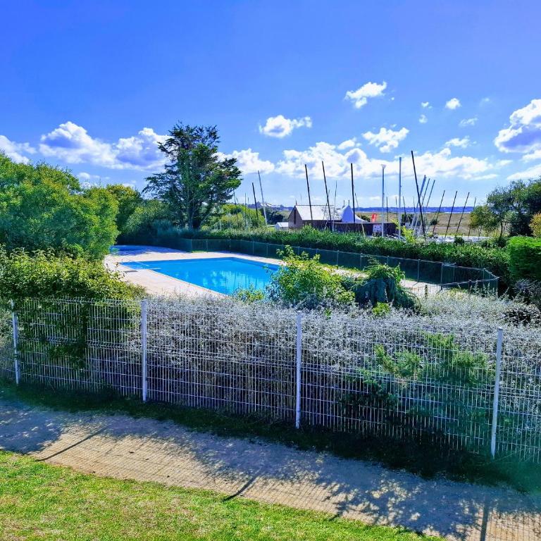 Appartement pour 5 pers. avec terrasse et accès piscine à Arzon - FR-1-639-17 - Appartement (5 Adultes) - 1