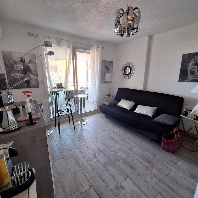 Valras-Plage: Appartement rénové 1 chambre, clim, WiFi, parking, à 50m de la plage - FR-1-781-59 - Apartment - 9
