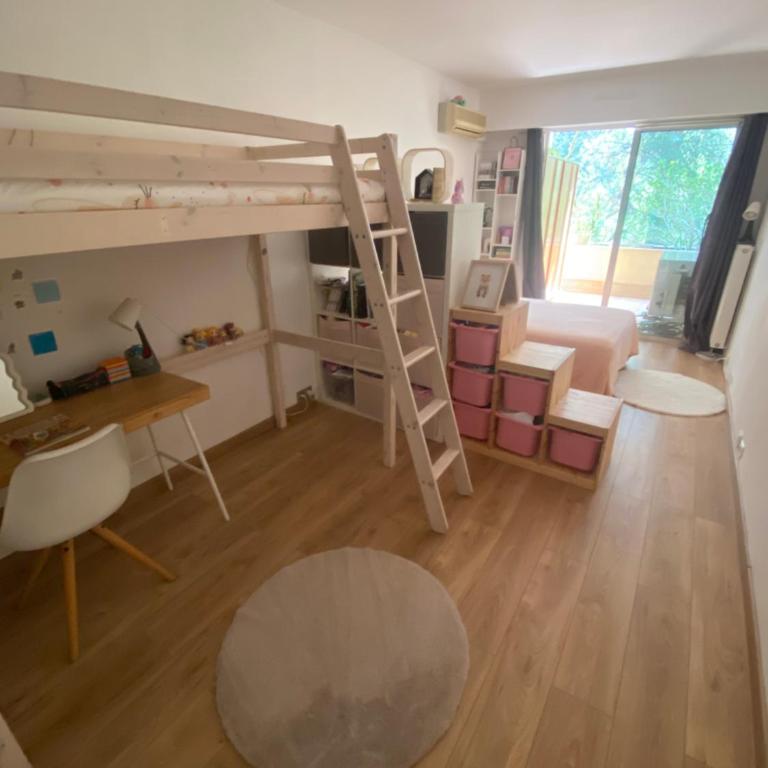 Grand 3p pieces au calme dans residence avec piscine, restaurant, tennis, climatisation - Appartement 2 Chambres - 12