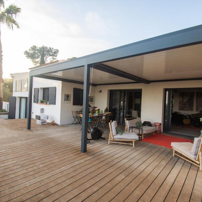 Carqueiranne: Villa de Charme avec Piscine, Vue Mer, pour 8 Personnes - Maison 4 Chambres - 13