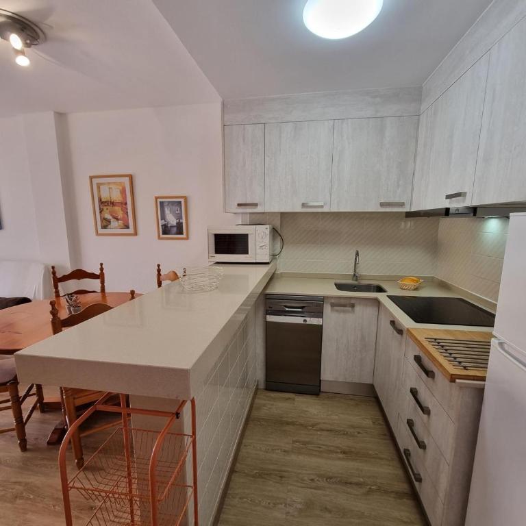 Apartamento con terraza a 400m de la playa de Riells - HISP-236-184 - Apartment - 21