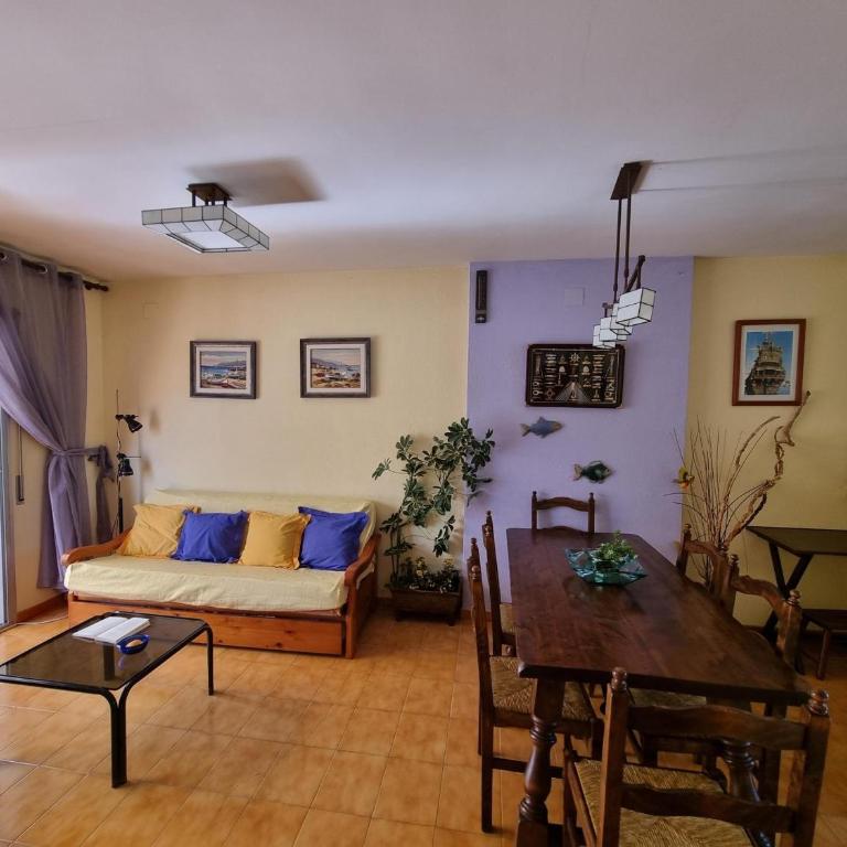 Apartamento de 3 habitaciones con terraza cerca de la playa - HISP-236-75 - Apartment - 6