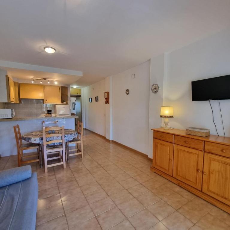 Apartamento a 400m de la playa con piscina comunitaria - HISP-236-113 - Appartamento - 16