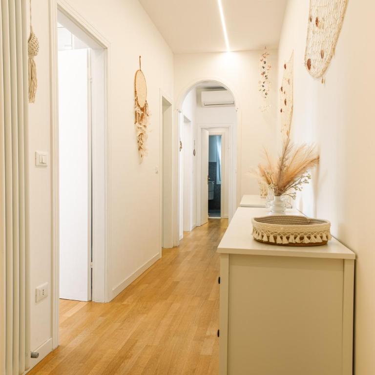Raro alloggio, 120mq, 150mt dal mare, garage - Appartamento con 3 Camere da Letto - 4