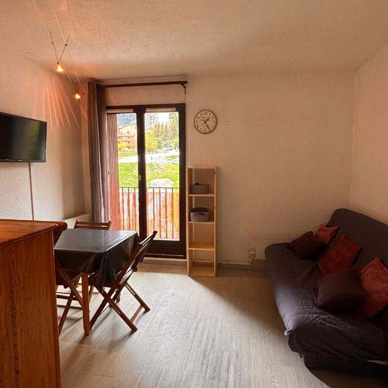 Studio Cabine 21m², 5 pers - Près commerces Les Angles - Studio - 1