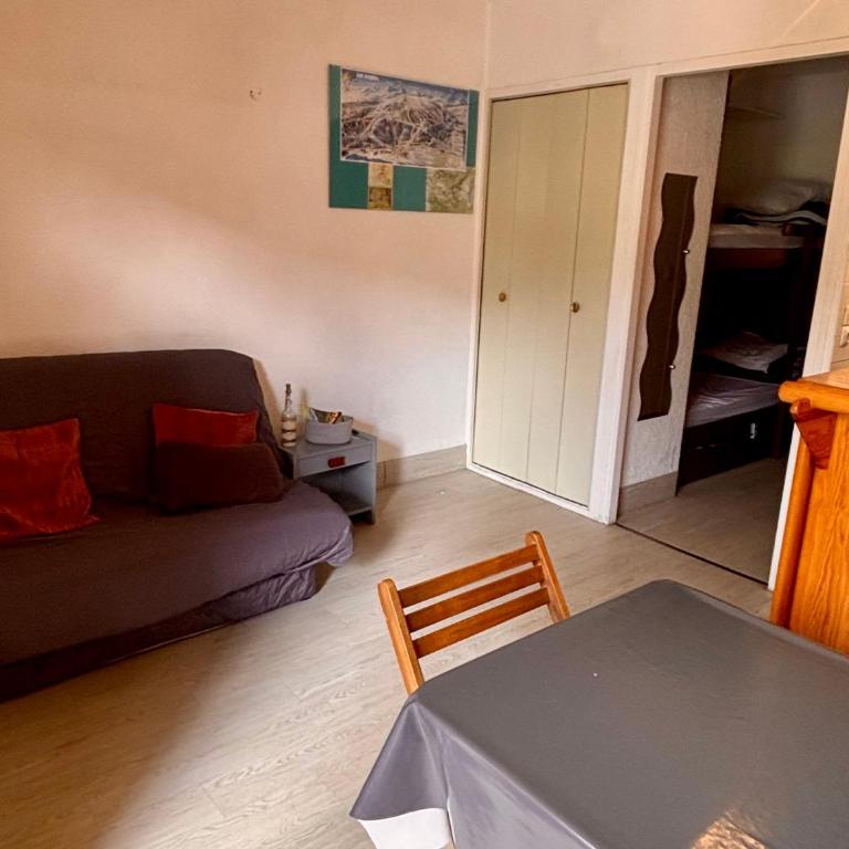 Studio Cabine 21m², 5 pers - Près commerces Les Angles - Studio - 12