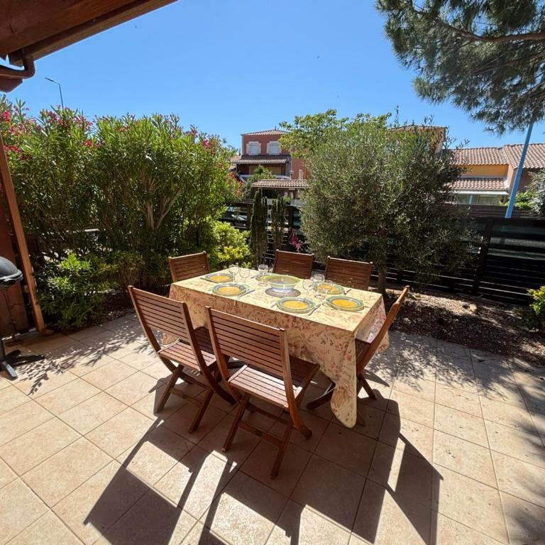 Villa 7 pers, Narbonne Plage à 400m, 3 ch, terrasses, parking, proche commerces et loisirs - FR-1-795-44 - Villa - 2