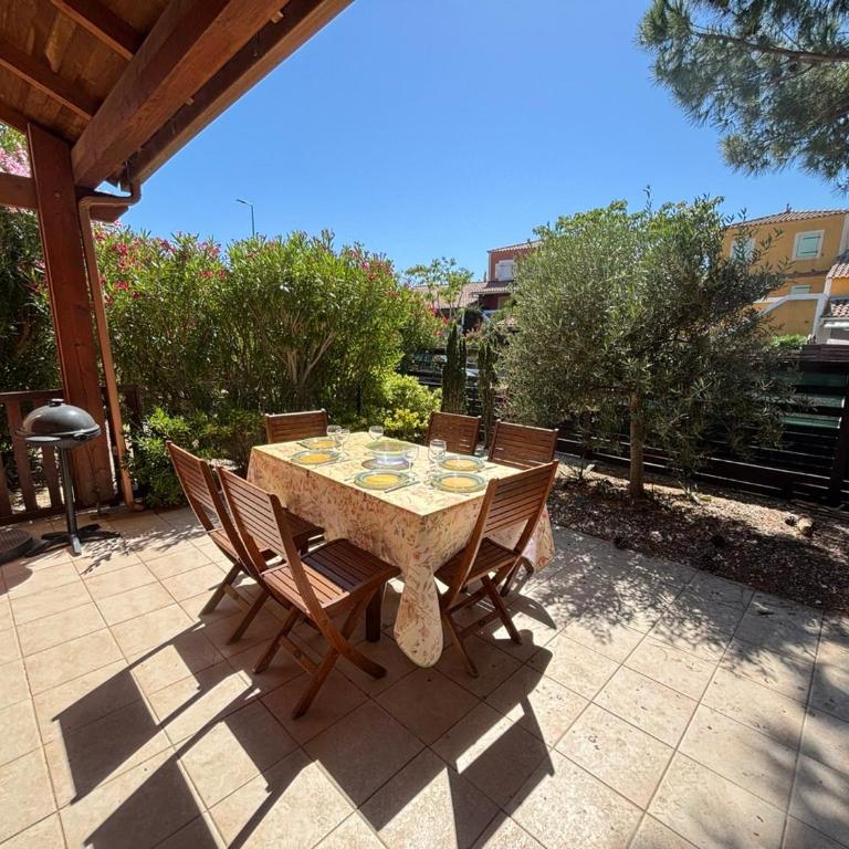 Villa 7 pers, Narbonne Plage à 400m, 3 ch, terrasses, parking, proche commerces et loisirs - FR-1-795-44 - Villa - 5