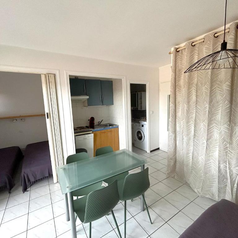 Studio cabine avec climatisation, balcon, proche plage - FR-1-837-32 - Estudio - 9