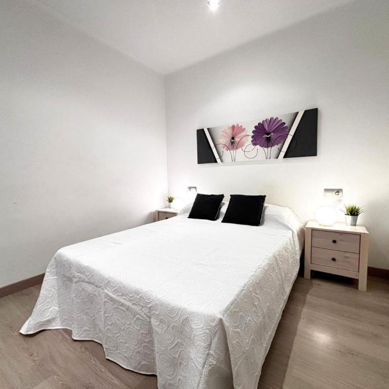 Apartamento renovado en primera línea de playa en Roses, aire acondicionado y ascensor - HISP-312-21 - Apartment - 6