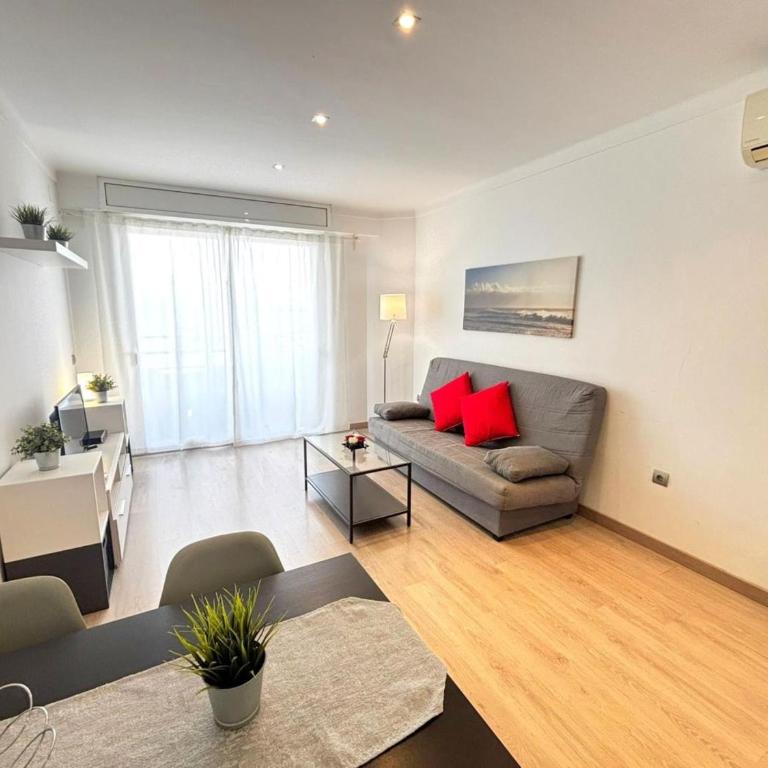 Apartamento renovado en primera línea de playa en Roses, aire acondicionado y ascensor - HISP-312-21 - Apartment - 25