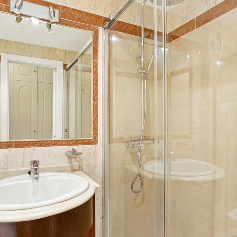 Prime location in Elviria - Walk to everything! - Two-Bedroom Apartment - 9