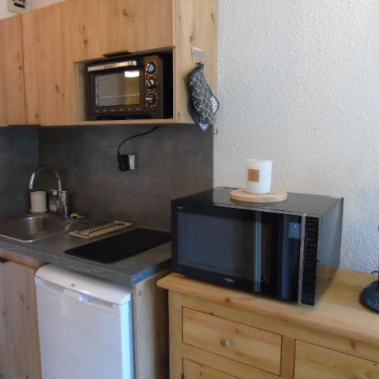 Studio rénové pour 3 pers à Valfréjus, proche télécabine, parking gratuit - FR-1-561-106 - Estudio - 10