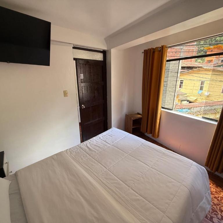 Hostal Mónaco - Large Double Room - 4