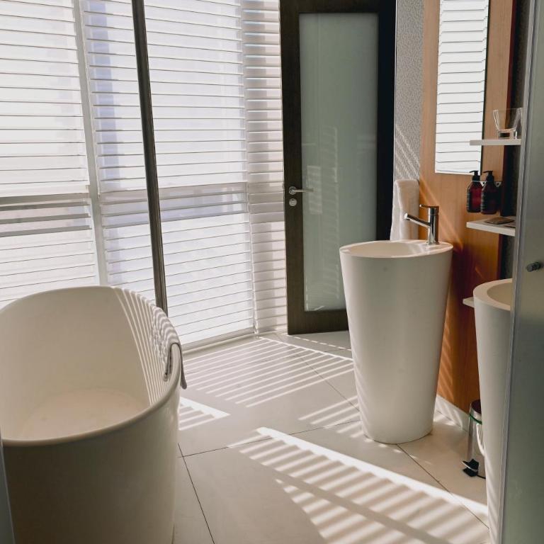 Puerto Norte Design Hotel - Deluxe Suite - 5