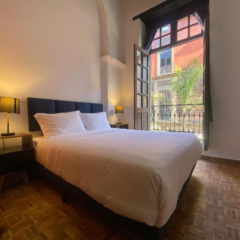 Casa Regina CDMX - Habitación Doble Deluxe con balcón - 1