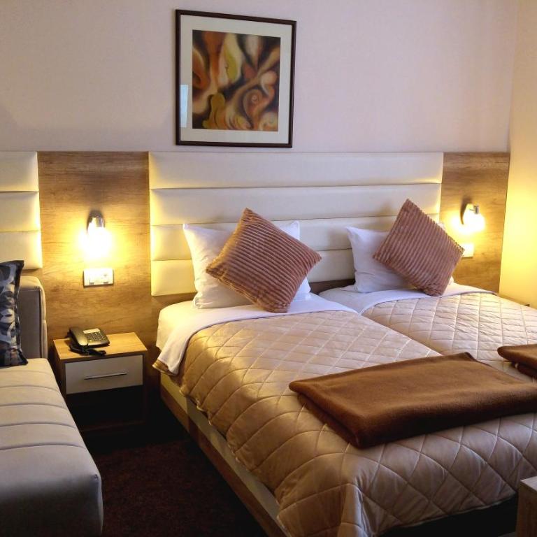 Hotel Čile - Dvokrevetna Soba sa Zasebnim Krevetima - 1