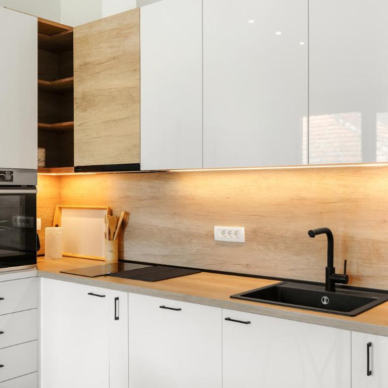 Luxury 2BR Apartment with Terrace & Parking near Porto Montenegro - Apartman sa 2 Spavaće Sobe - 3