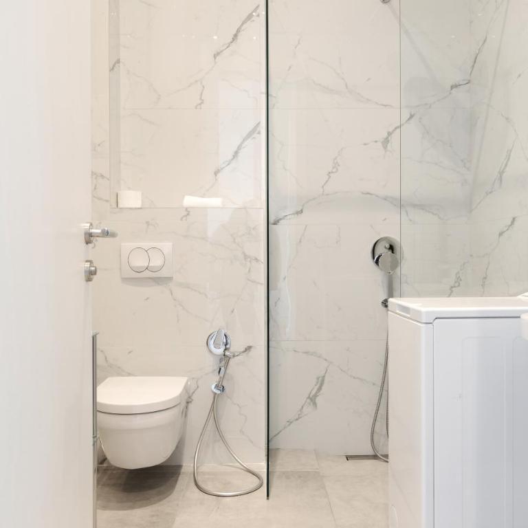 Luxury 2BR Apartment with Terrace & Parking near Porto Montenegro - Apartman sa 2 Spavaće Sobe - 11