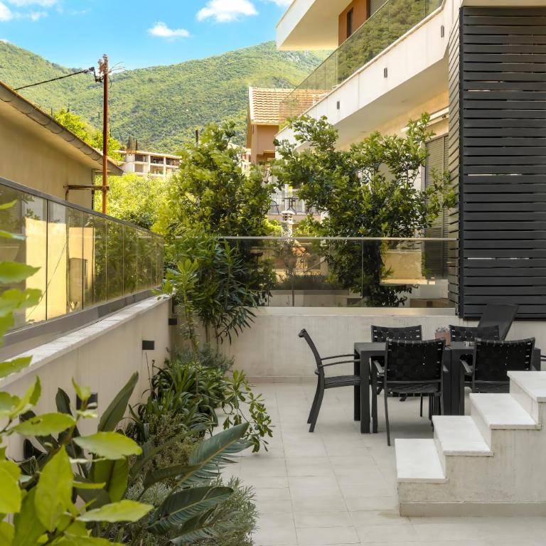 Luxury 2BR Apartment with Terrace & Parking near Porto Montenegro - Apartman sa 2 Spavaće Sobe - 16