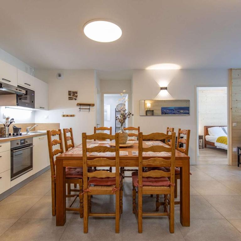 Appartement T3, terrasse, parking, animaux acceptés, proche télécabine et centre de Cauterets - FR-1-401-305 - Apartment - 3