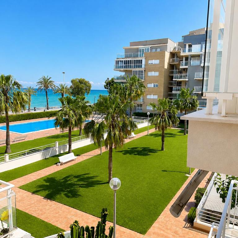 Seaside Apartment Retreat - Two-Bedroom Apartment - 1