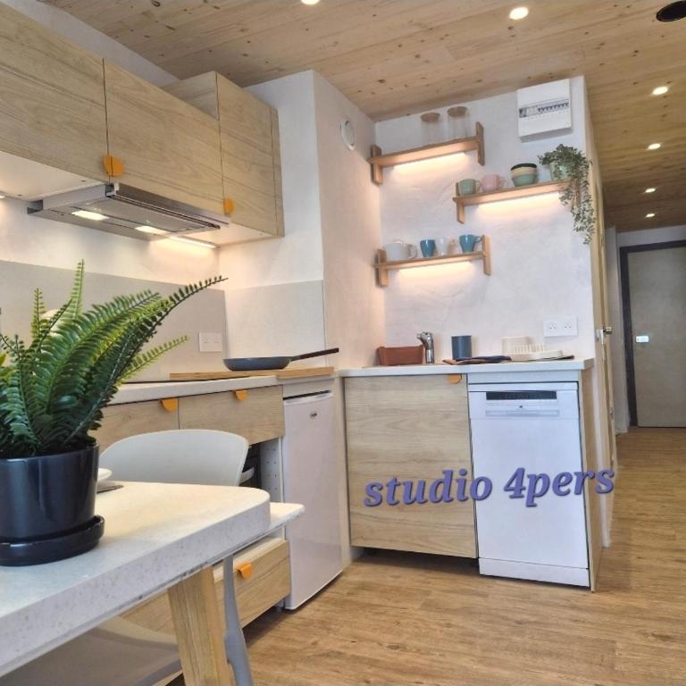 Arc 2000 -location Appartements et de 1 studio avec balcon, vue, ski in off, Wi-Fi - Studio - Vue sur Montagne - 3