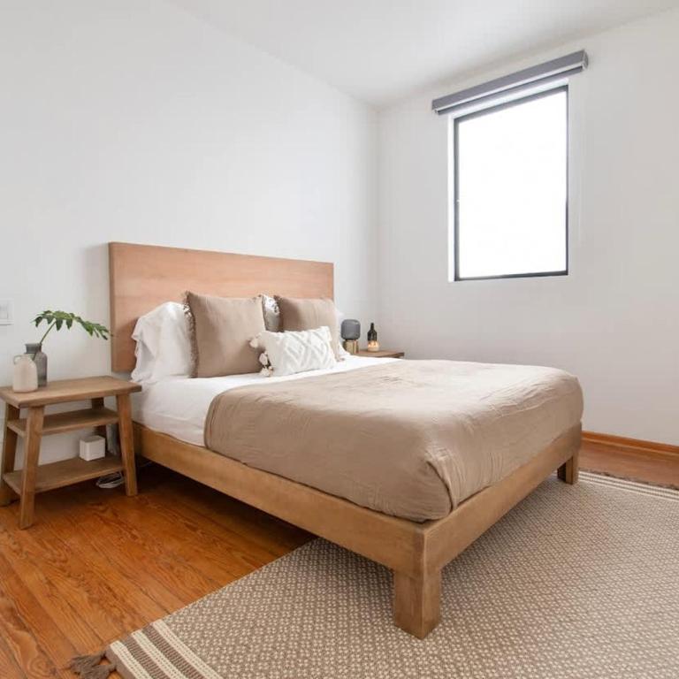 Spacious 4BR Home with 5 Beds - Five-Bedroom House - 29