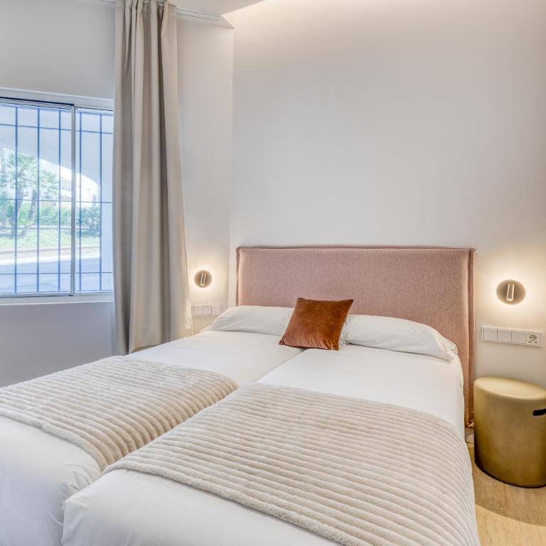 La Perla del Puerto Apartamentos - Deluxe Apartment mit 2 Schlafzimmern - 1