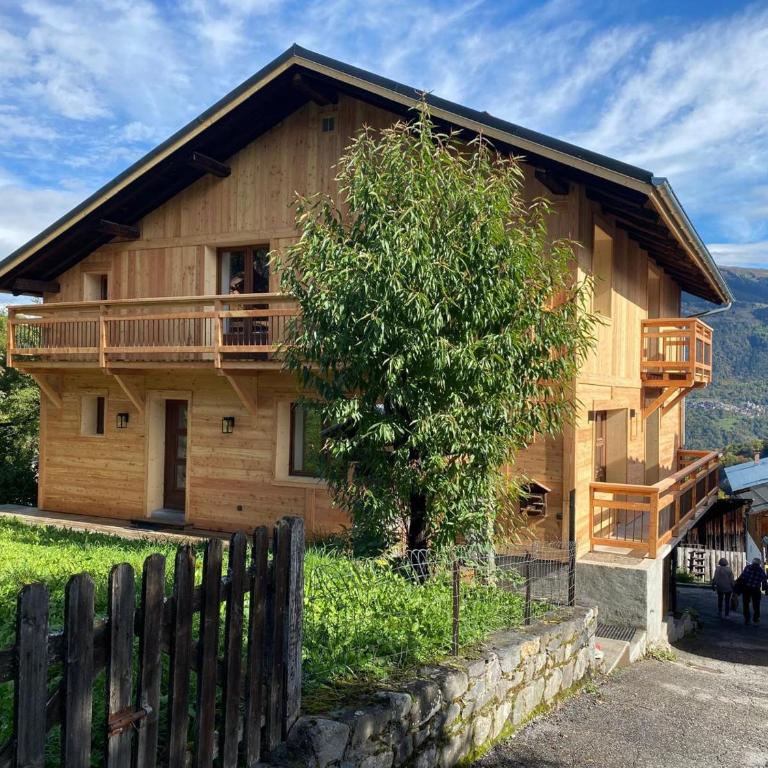 Chalet rénové et calme avec cheminée et parking couvert - FR-1-688-17 - Chalet - 15