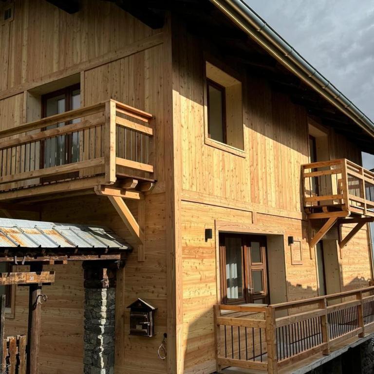 Chalet rénové et calme avec cheminée et parking couvert - FR-1-688-17 - Chalet - 19