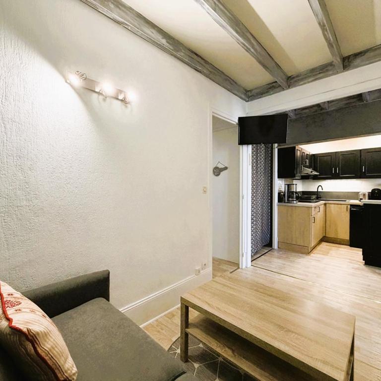 Charmant T2 en hyper centre, proche Thermes, tout équipé avec balcon - FR-1-608-208 - Apartment - 11