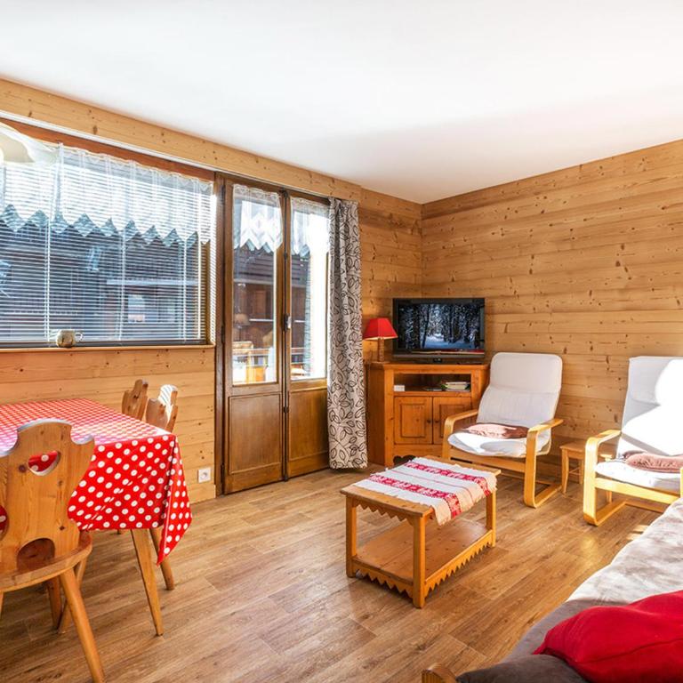 Appartement 2 chambres centre village proche pistes avec Wifi - FR-1-437-60 - Apartment (5 Adults) - 1