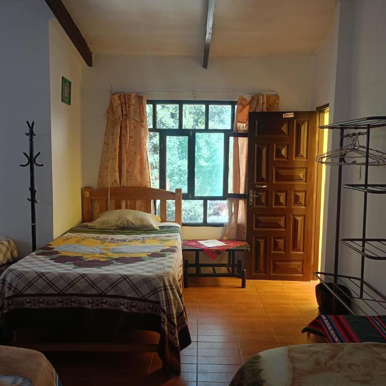 Spanish Friends - Habitación Compartida Mixta - 1