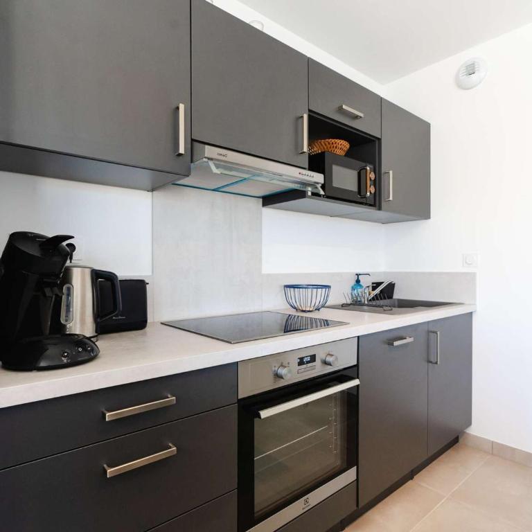 Appartement T3 Climatisé avec WIFI, Balcon et Parking à 300m de la Plage - Narbonne Plage - FR-1-409-255 - Apartment - 10