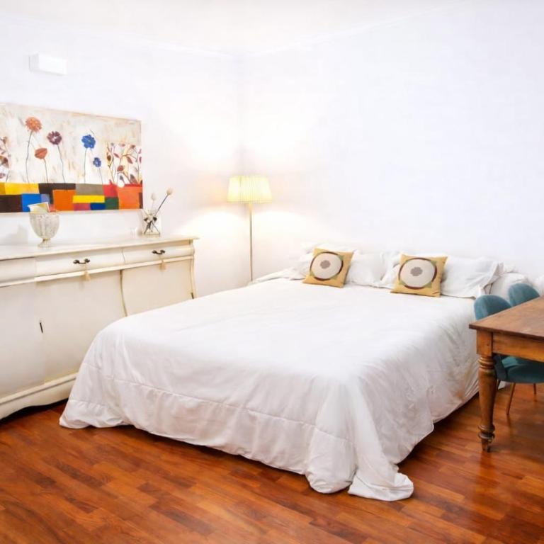Casa Ozanam - quiet and spacious 6 beds - metro Lima Buenos Aires - Duomo 8 min - Appartamento con 2 Camere da Letto - 2