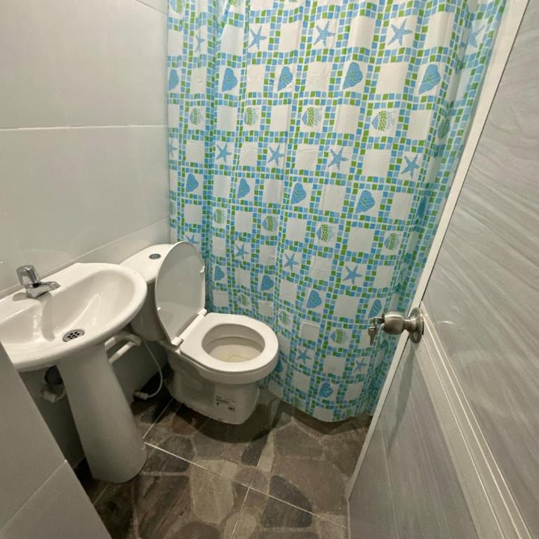 Hostal el viajero cómodo con aire acondicionado - Two-Bedroom Apartment - 10