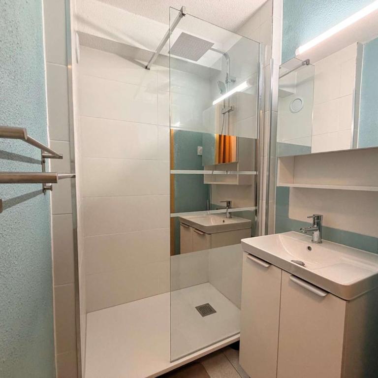 Appartement 2 pièces climatisé avec parking, proche plage - FR-1-307-254 - Apartment - 25