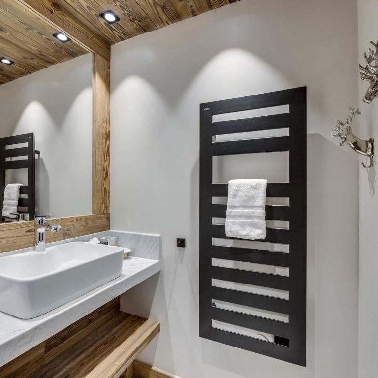 Chalet d'Exception avec Piscine, Hammam et Ascenseur à Val d'Isère, Proche des Pistes - FR-1-567-38 - Chalet (Capacité de 14 Adultes) - 13