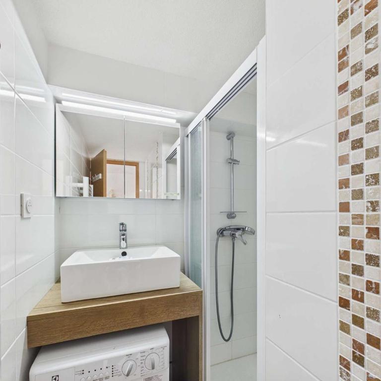 Grau d'Agde : Appartement T2 à 150m plage, parking, 4 pers - One-Bedroom Apartment - 12