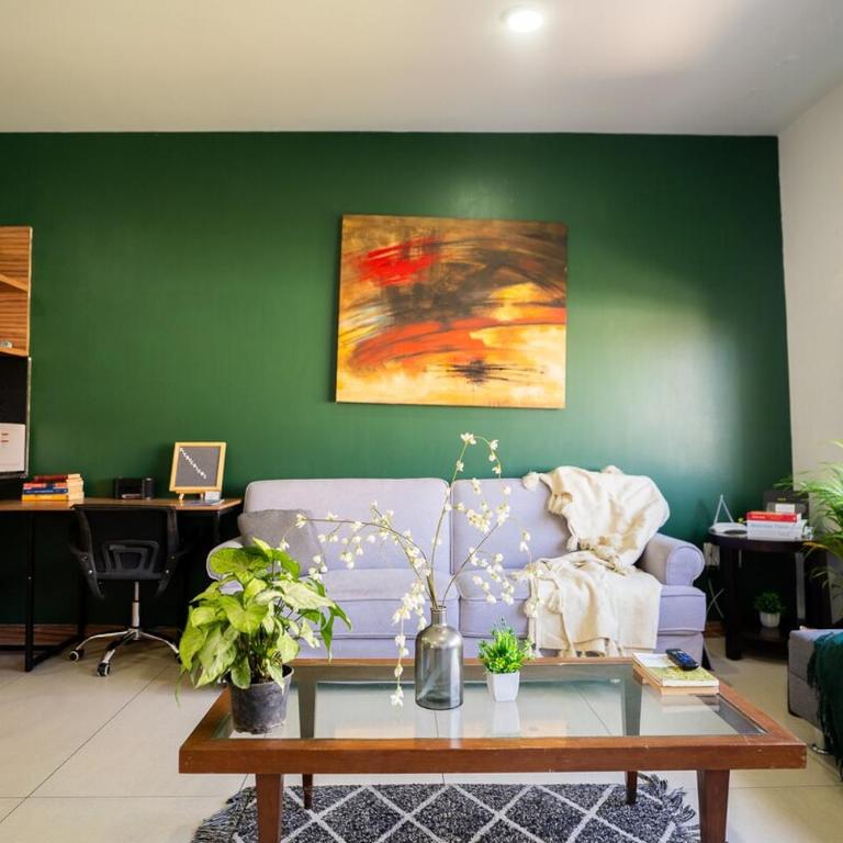 Hermoso, Equipado, Area de Trabajo, Colonia Americana - Three-Bedroom Apartment - 35