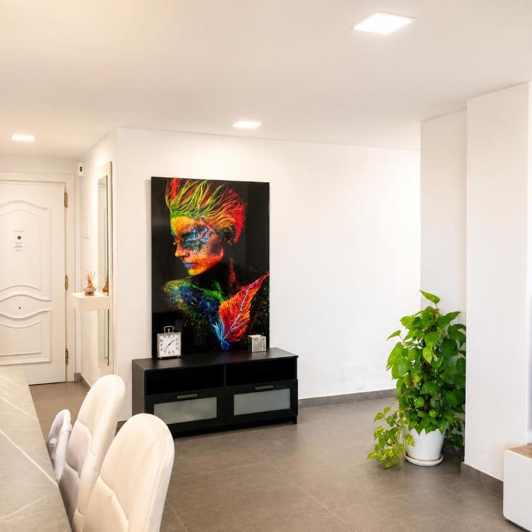 Seaside Apartment Retreat - Two-Bedroom Apartment - 5