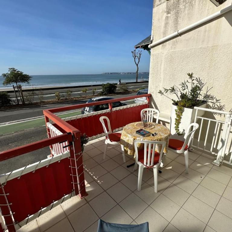 Spacious family nest facing the sea - Appartement - 14