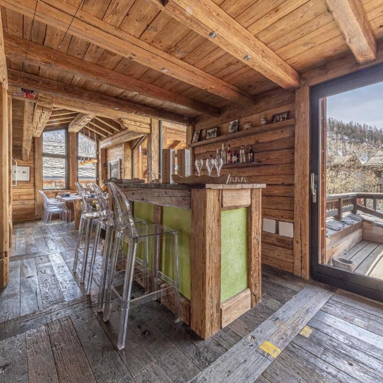 Chalet de luxe avec piscine et hammam à Val-d'Isère, 10 personnes à proximité du centre-ville - FR-1-694-95 - Chalet - 25